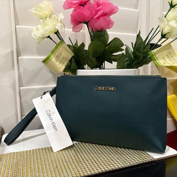 NEW Calvin Kelvin Green Wristlet Wallet - Picture 4 of 6